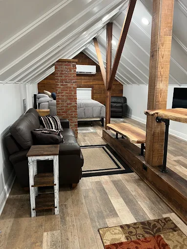 Island Cabinets & Floors Gallery Image