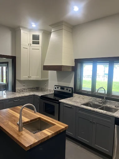 Island Cabinets & Floors Gallery Image